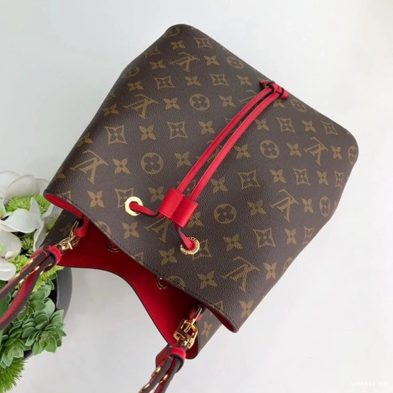 WIS VUITTON LOUIS NÉONOÉ 1127